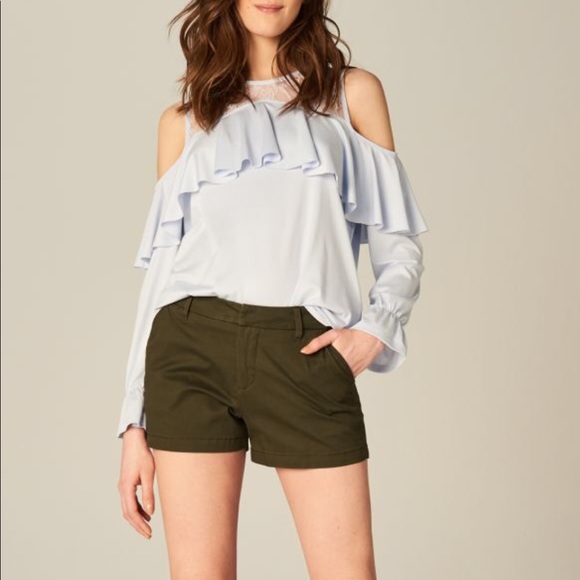 Top - Picture 2 of 4